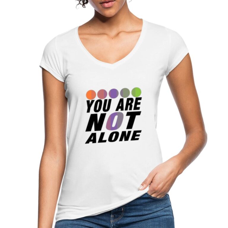 you-are-not-alone-aliagender-pride-frauen-vintage-t-shirt-weiss
