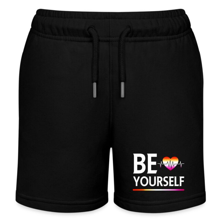 liebevolles-statement-be-yourself-herzschlag-stanleystella-kinder-bio-joggingshorts-mini-bolter-schwarz