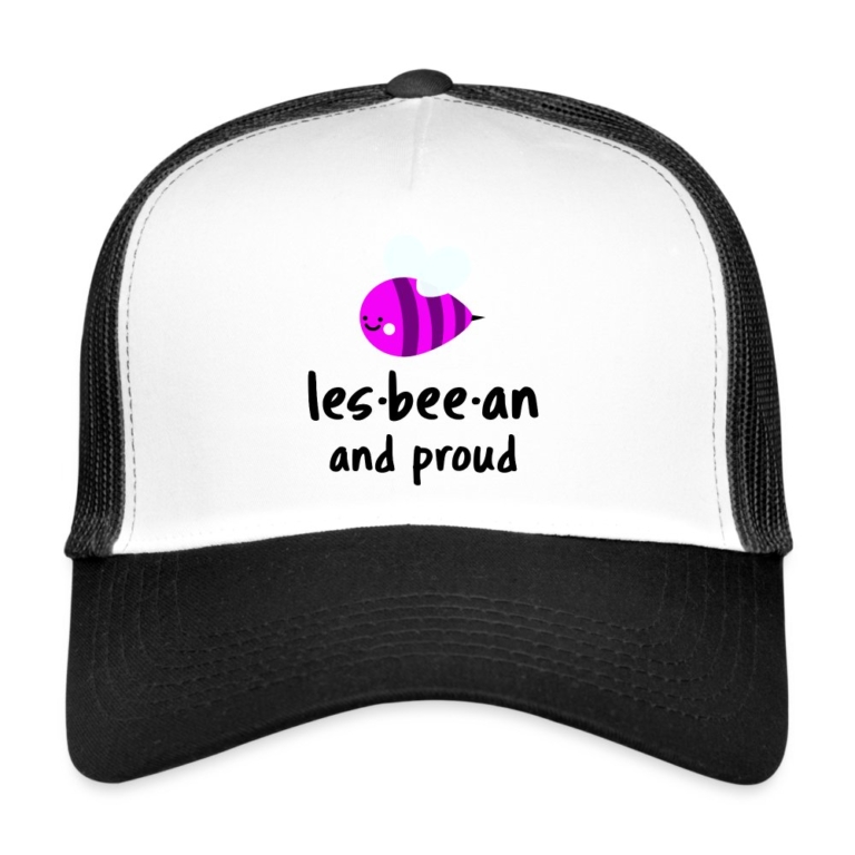 lesbian-an-proud-trucker-cap-weiss-schwarz