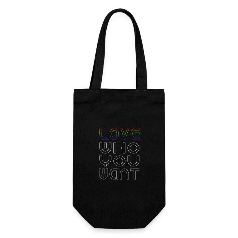 love-who-you-want-geschenkbeutel-fuer-flaschen-schwarz