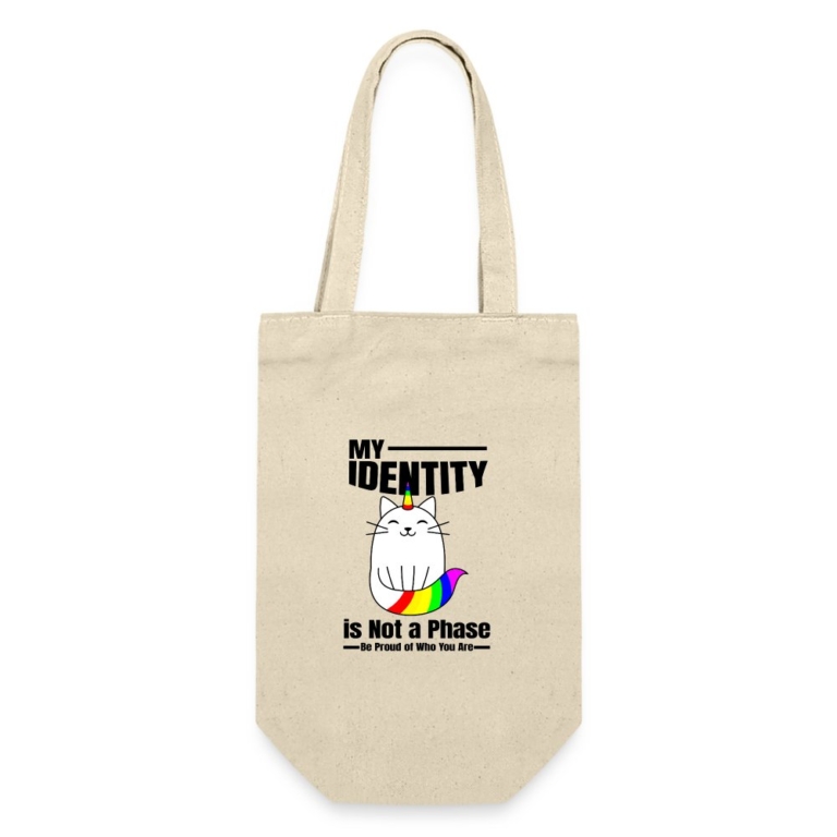 my-identity-is-not-a-phase-geschenkbeutel-fuer-flaschen-natur