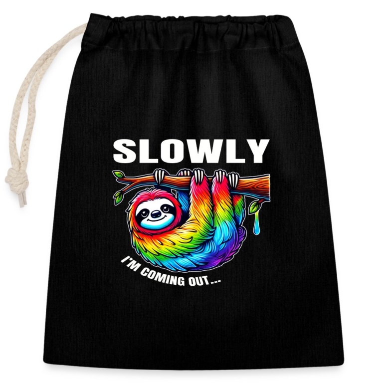 slowly-i-m-coming-out-verschliessbarer-geschenkbeutel-aus-baumwolle-25x30cm-schwarz
