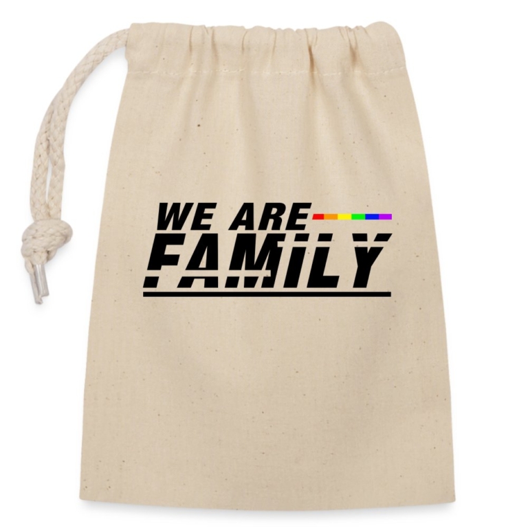 we-are-family-verschliessbarer-geschenkbeutel-aus-baumwolle-14x20cm-natur