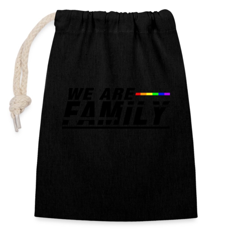 we-are-family-verschliessbarer-geschenkbeutel-aus-baumwolle-14x20cm-schwarz